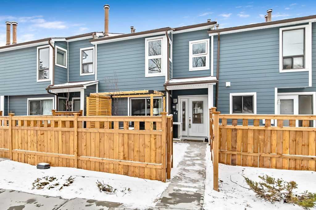 #4 207 Grier Terrace NE, Calgary, Alberta, T2K5Y7