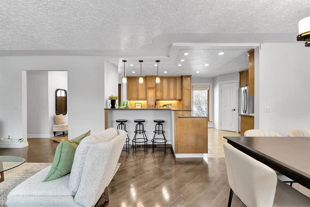 4712 Grove Hill Road SW, Calgary, Alberta, T3E 4G2