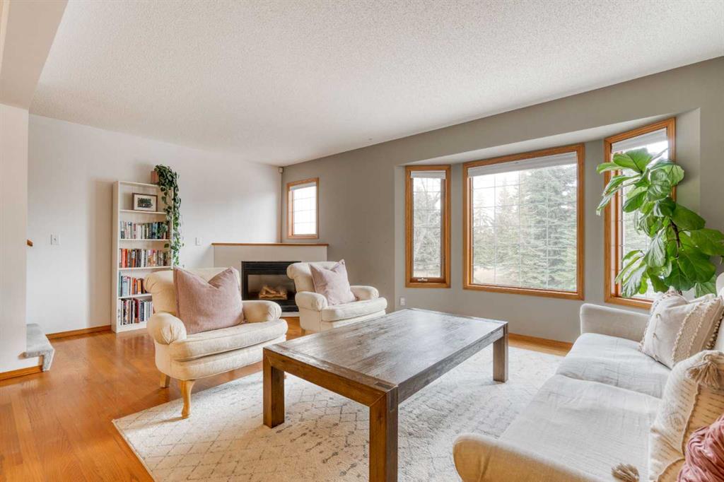 5 Patina Point SW, Calgary, Alberta, T3H 3J7