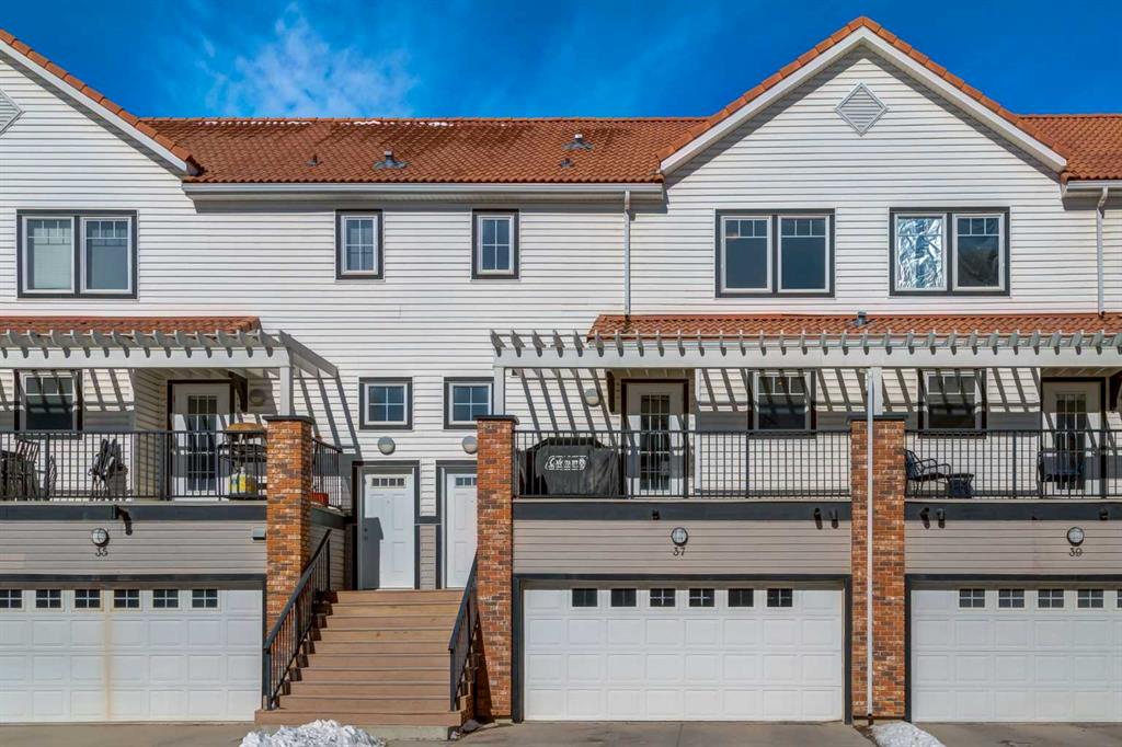 37 Royal Oak Plaza NW, Calgary, Alberta, T3G 0B3
