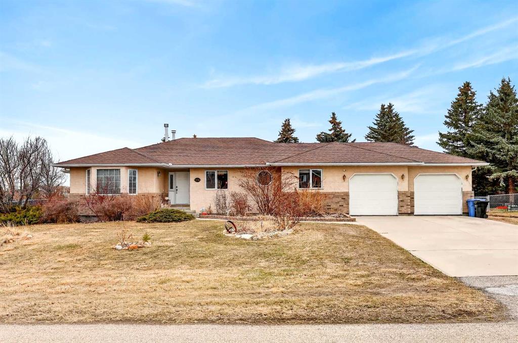 1124 Gleneagles Drive, Carstairs, Alberta, T0M0N0