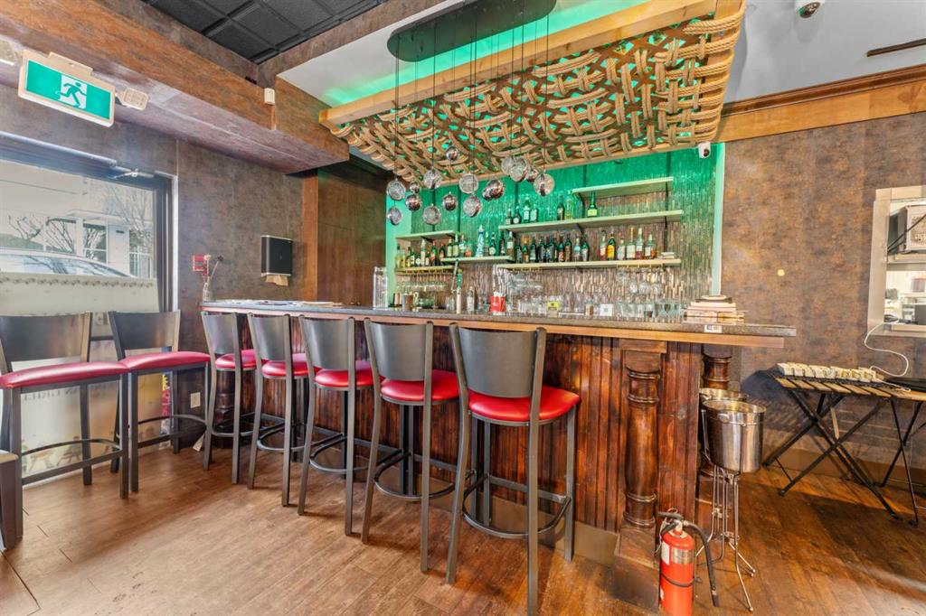 3220 17 Avenue SW, Calgary, Alberta, T3E 0B4