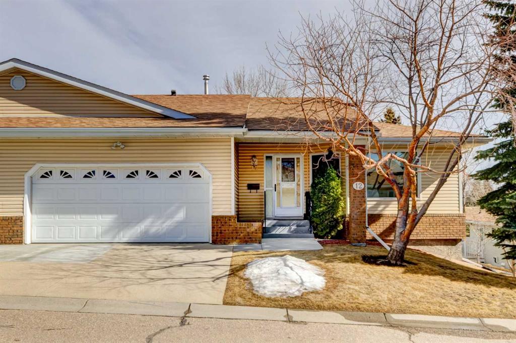 12 Vandoos Villas NW, Calgary, Alberta, T3A 4W3