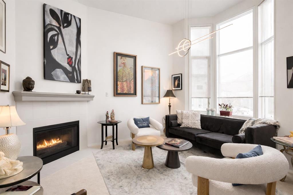 318 Hawkstone Manor NW, Calgary, Alberta, T3G 3X2