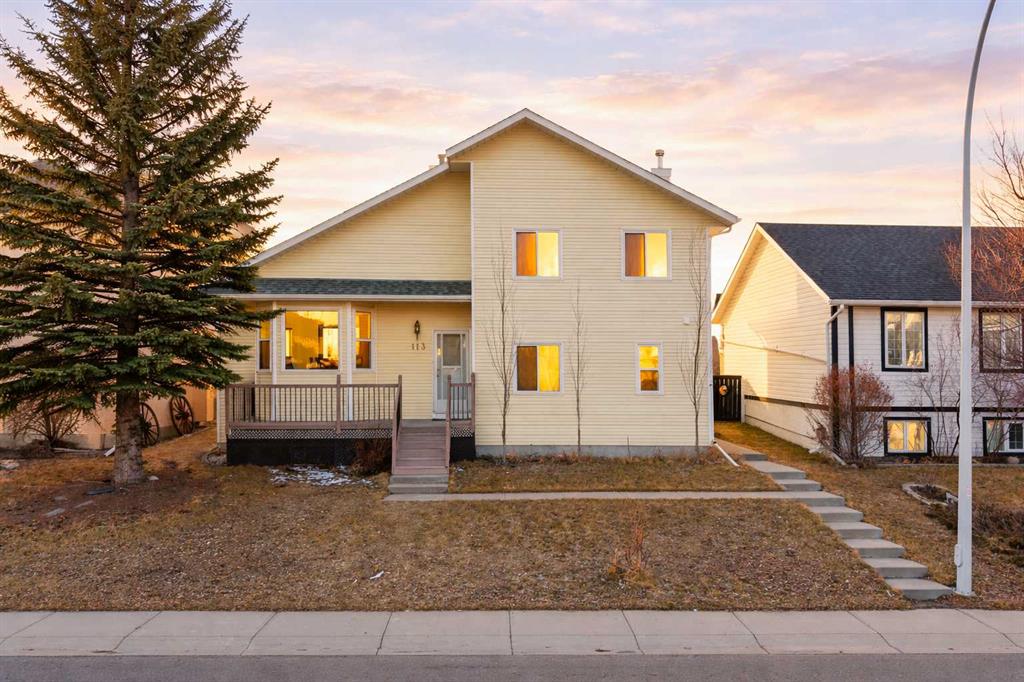 113 Westridge Close, Okotoks, Alberta, T1S 1N4