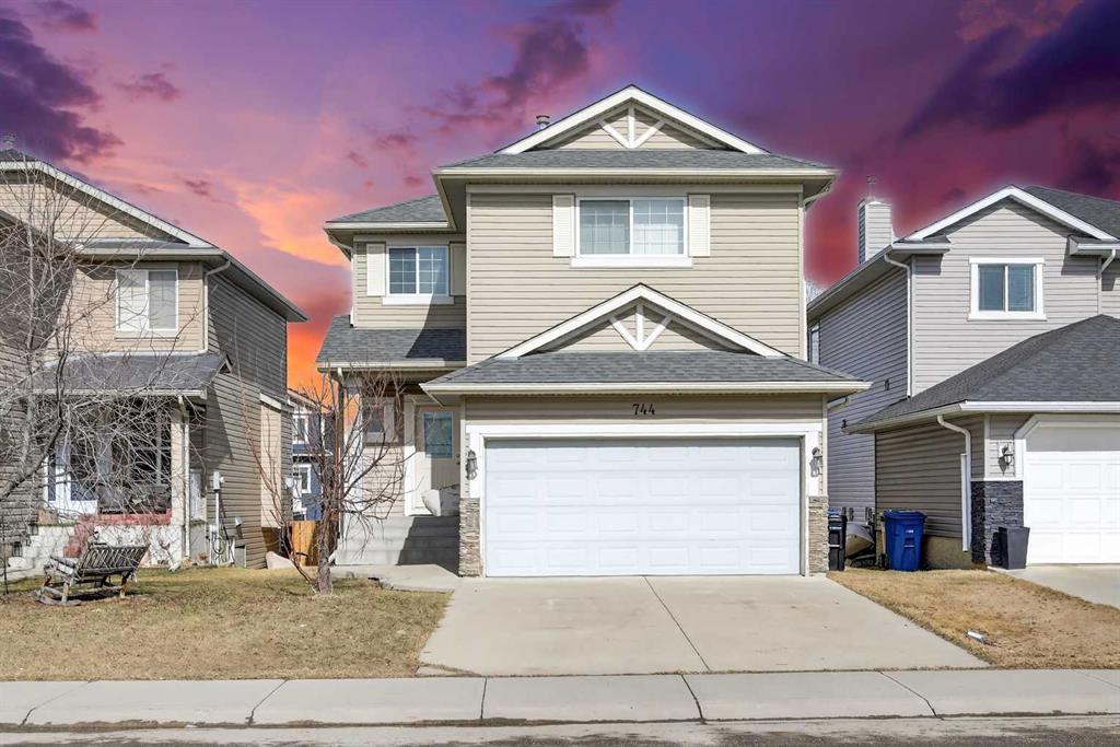744 Luxstone Landing SW, Airdrie, Alberta, T4B 3L1
