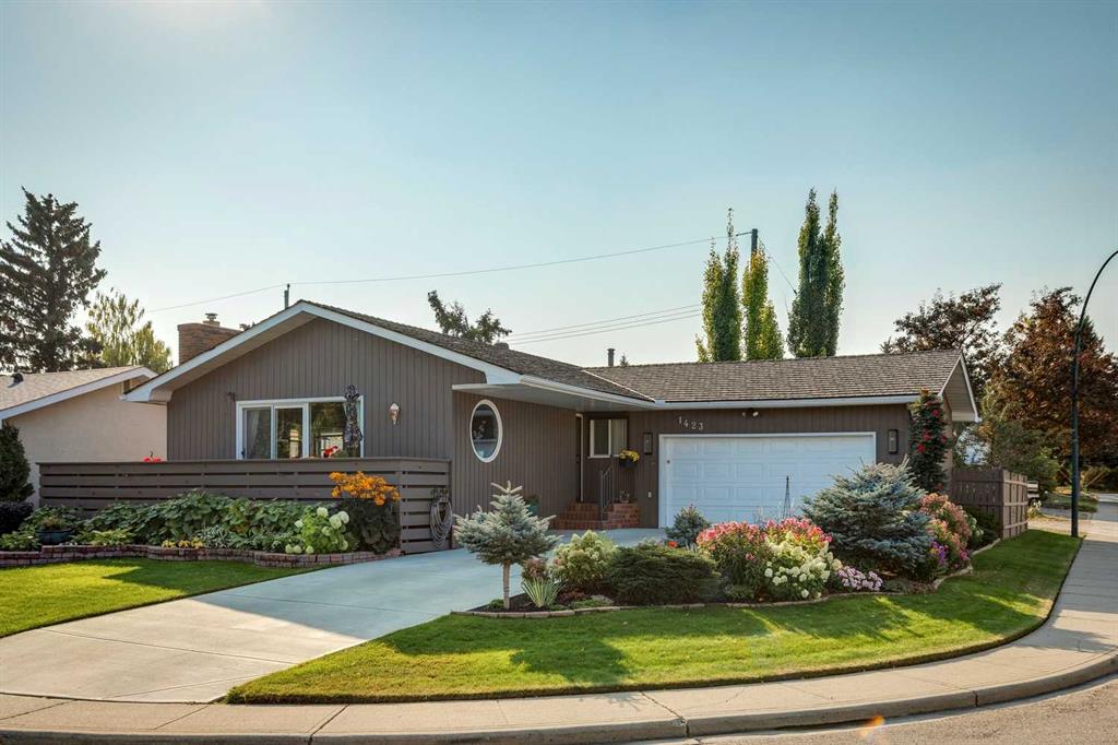 1423 107 Avenue SW, Calgary, Alberta, T2W 0C1