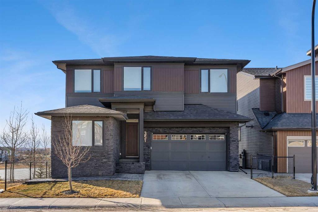 351 Lucas Way NW, Calgary, Alberta, T3P 1Z3