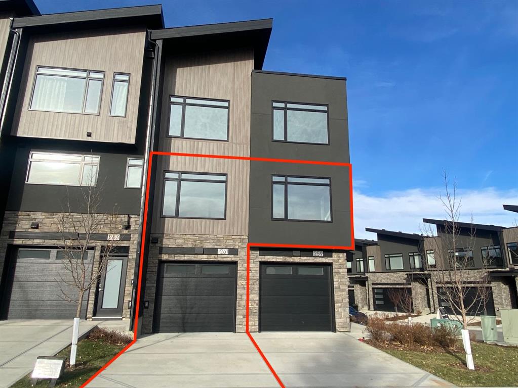 261 Royal Elm Road NW, Calgary, Alberta, T3G 0G8