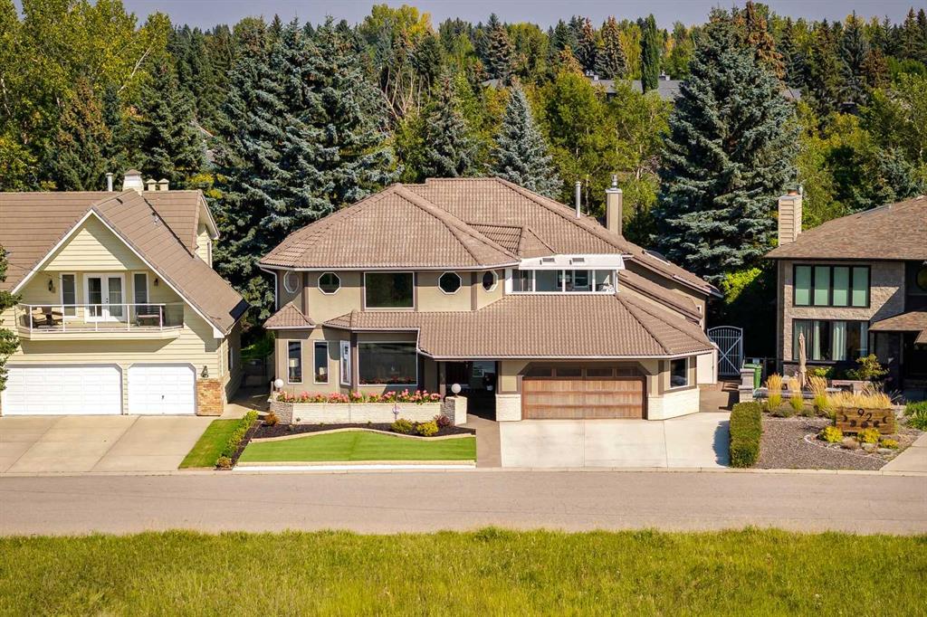 88 Woodacres Drive SW, Calgary, Alberta, T2W 4Z8
