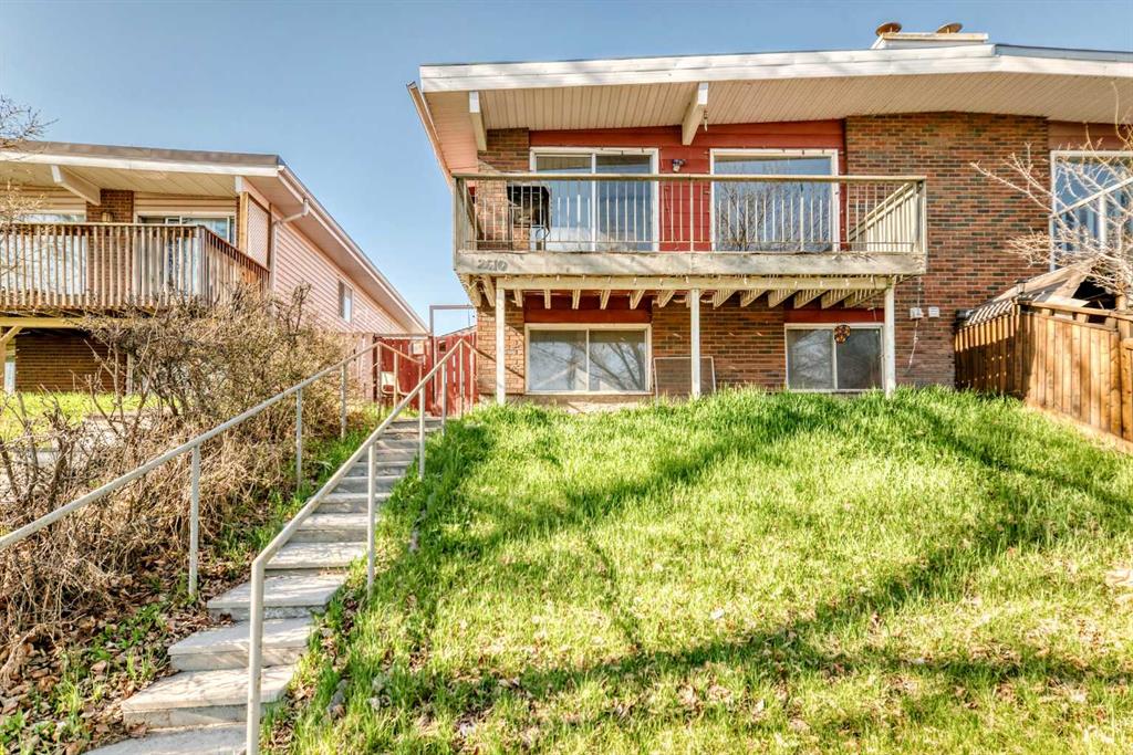2610 Dover Ridge Drive SE, Calgary, Alberta, T2B 2L3