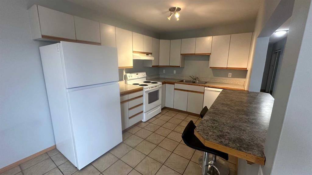 #8 6203 Bowness Road NW, Calgary, Alberta, T3B0E2