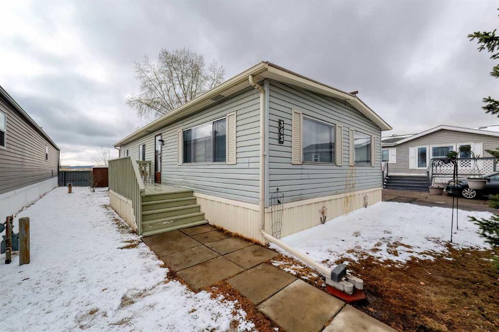 #303 99 Arbour Lake Road NW, Calgary, Alberta, T3G 4E4