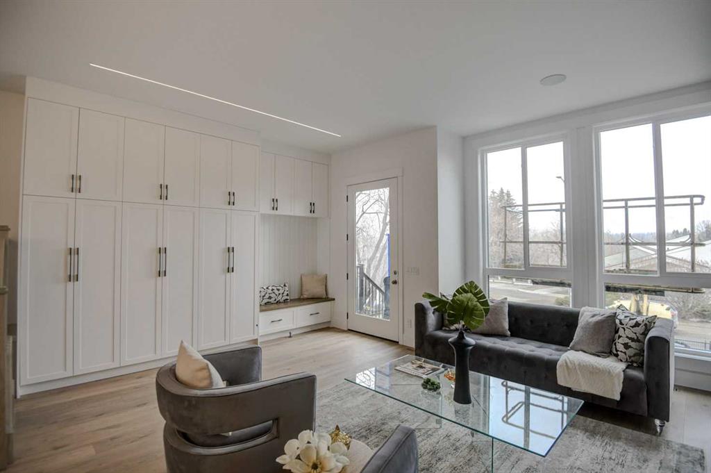 1317 21 Avenue NW, Calgary, Alberta, T2M 1L5