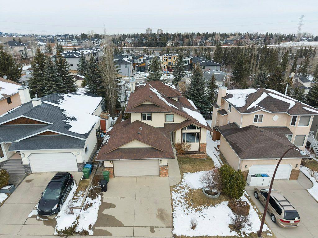16 Straddock Crescent SW, Calgary, Alberta, T3H 2S8