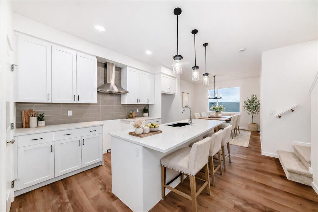 62 Starling Boulevard NW, Calgary, Alberta, T3P 2V7