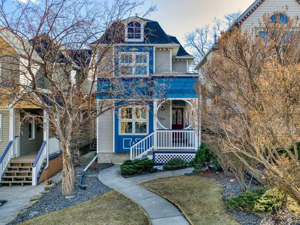 237 28 Avenue NW, Calgary, Alberta, T2M 2K5