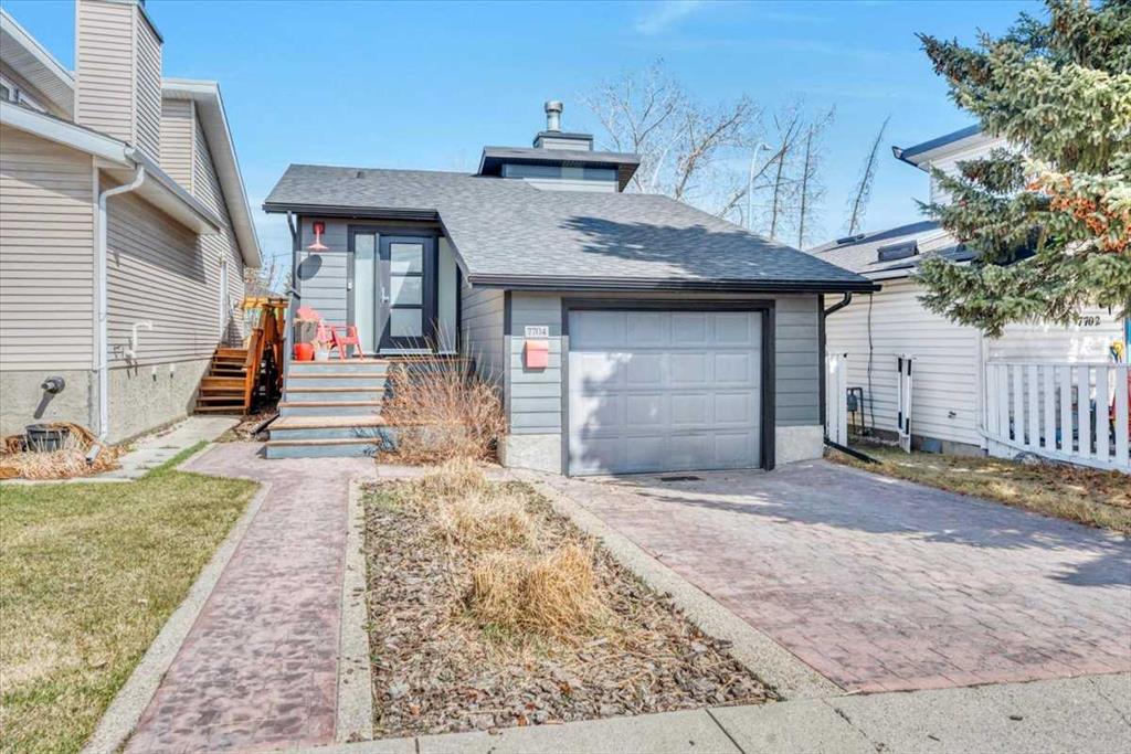 7704 46 Avenue NW, Calgary, Alberta, T3B 1Y2