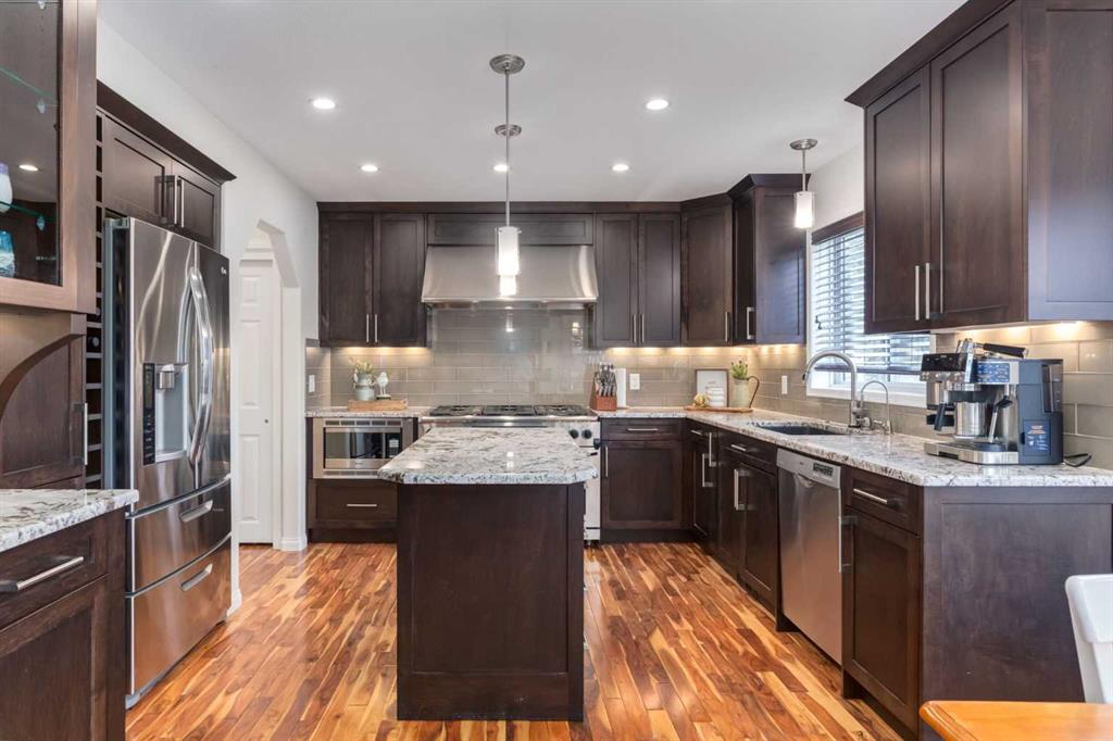 168 West Creek Pond, Chestermere, Alberta, T1X 1H4