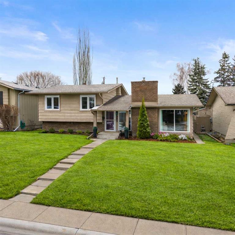 247 Parkwood Close SE, Calgary, Alberta, T2J 3V8