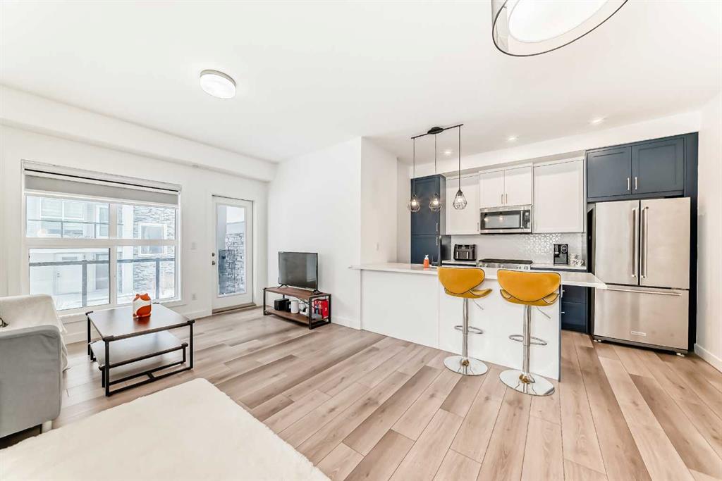 44 Spring Creek Common SW, Calgary, Alberta, T2E 6E2