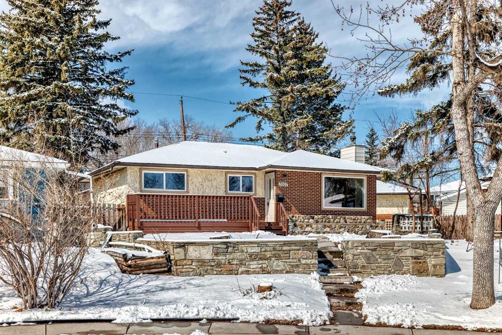 2007q Cottonwood Crescent SE, Calgary, Alberta, T2B1B9