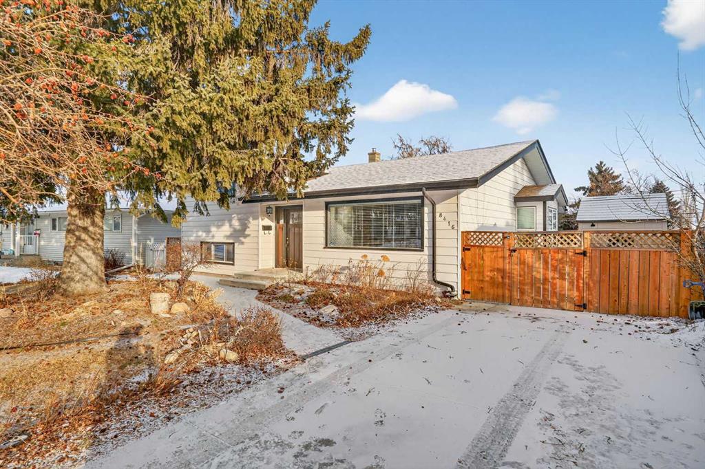 8416 7 Street SW, Calgary, Alberta, T3R1T3