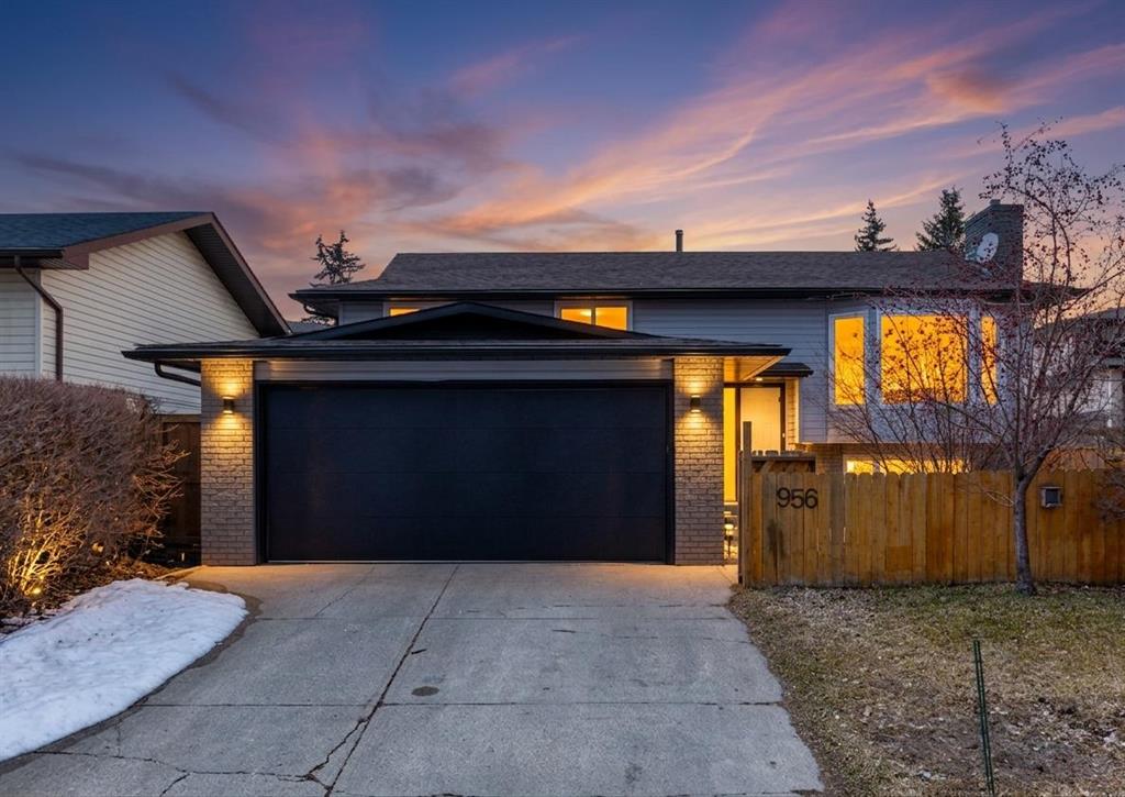 956 Bracewood Rise SW, Calgary, Alberta, T2W 3C9