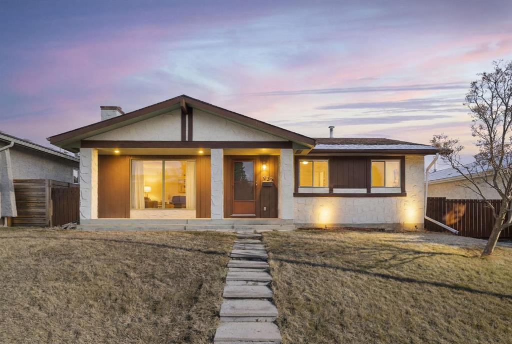 472 Cedarpark Drive SW, Calgary, Alberta, T2W 2J7