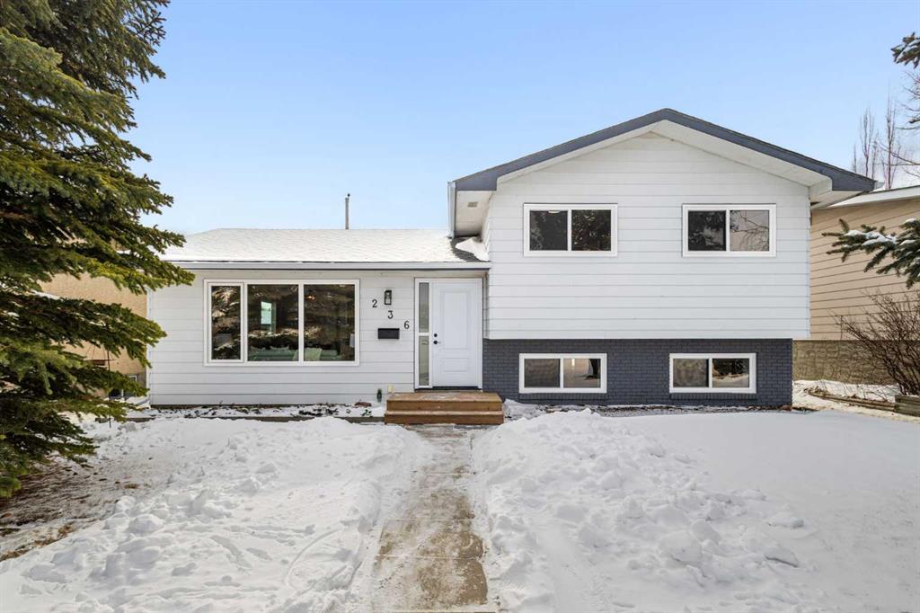 236 Silverview Way NW, Calgary, Alberta, T3B 3K3