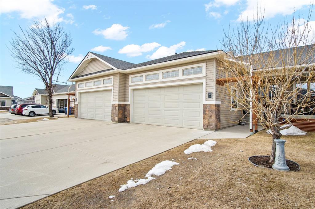 42 Stromsay Gate, Carstairs, Alberta, T0M 0N0