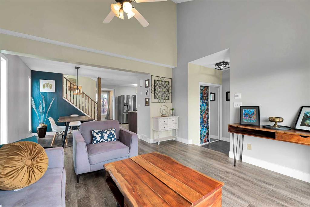 44 Strathclair Rise SW, Calgary, Alberta, T3H 1G4