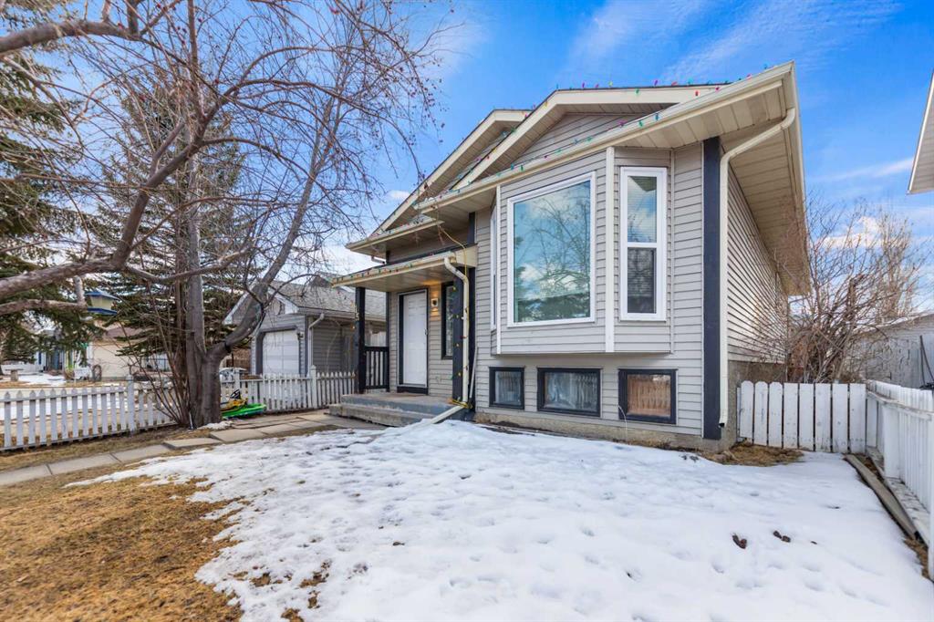 15 Erin Green Way SE, Calgary, Alberta, T2B 3C2