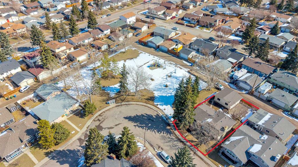 221 Madeira Crescent NE, Calgary, Alberta, T2A 4N3