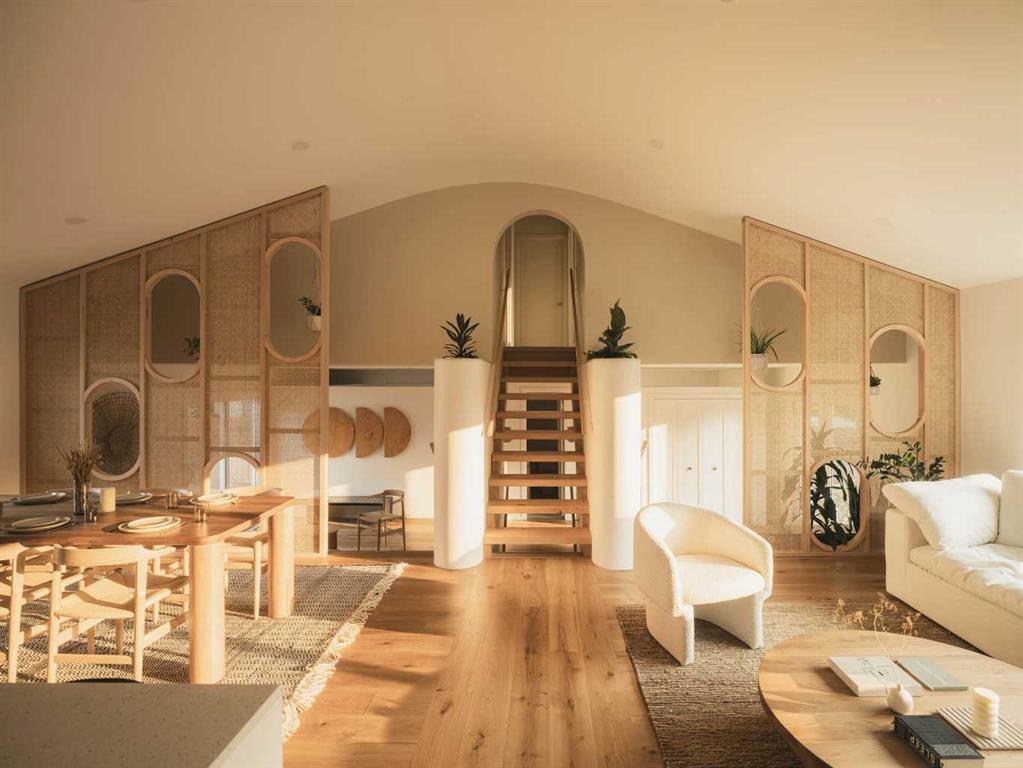 5036 Vanstone Crescent NW, Calgary, Alberta, T3A 0V9