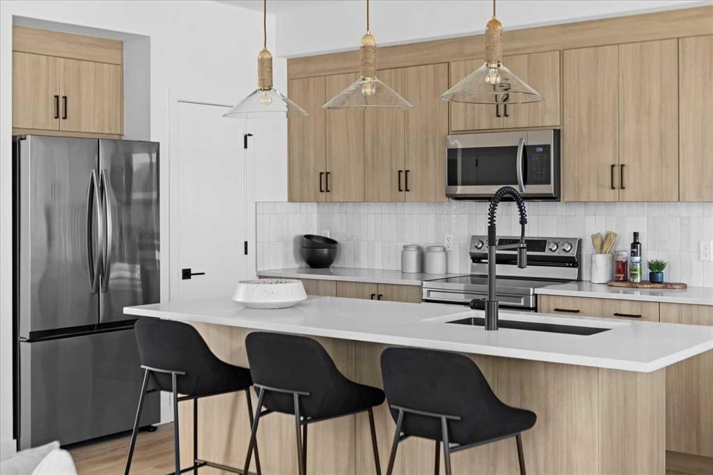 198 Greystone Boulevard, Cochrane, Alberta, T4C 3K3