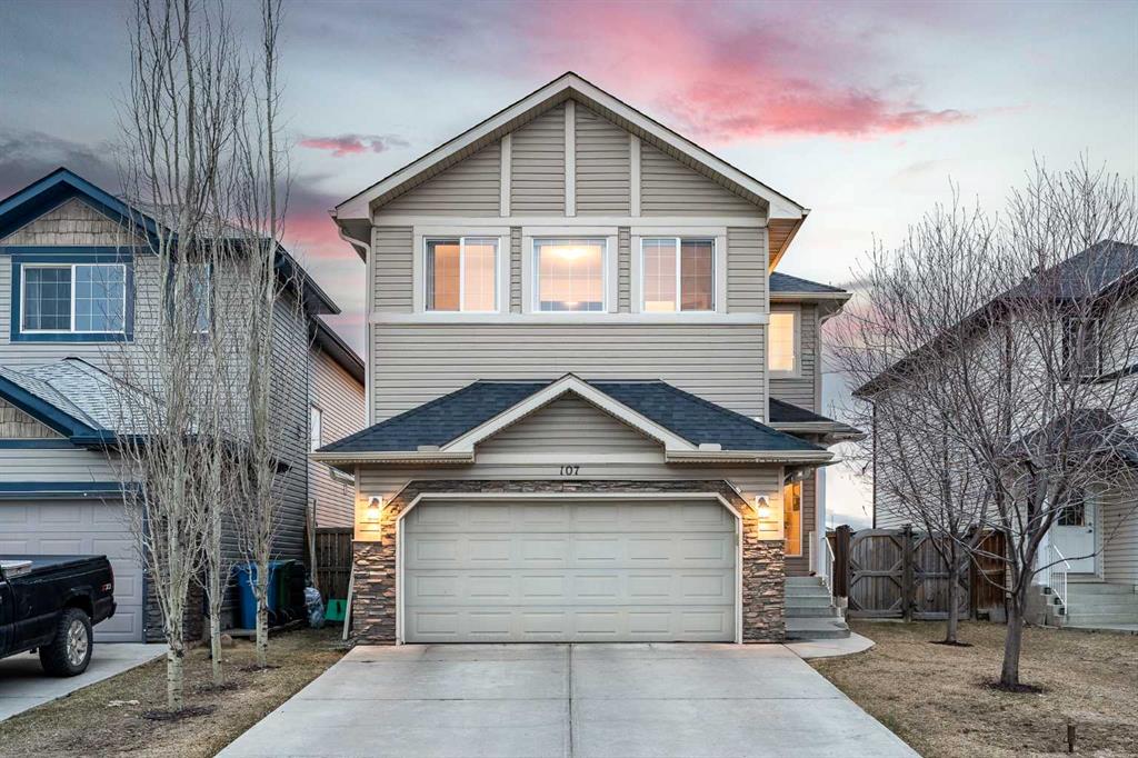 107 Everwoods Park SW, Calgary, Alberta, T2Y 0G3