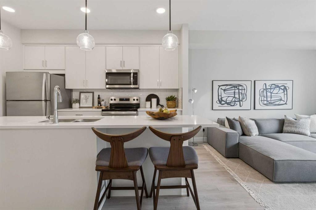 #201 655 Shawnee Square SW, Calgary, Alberta, T2Y 1E3