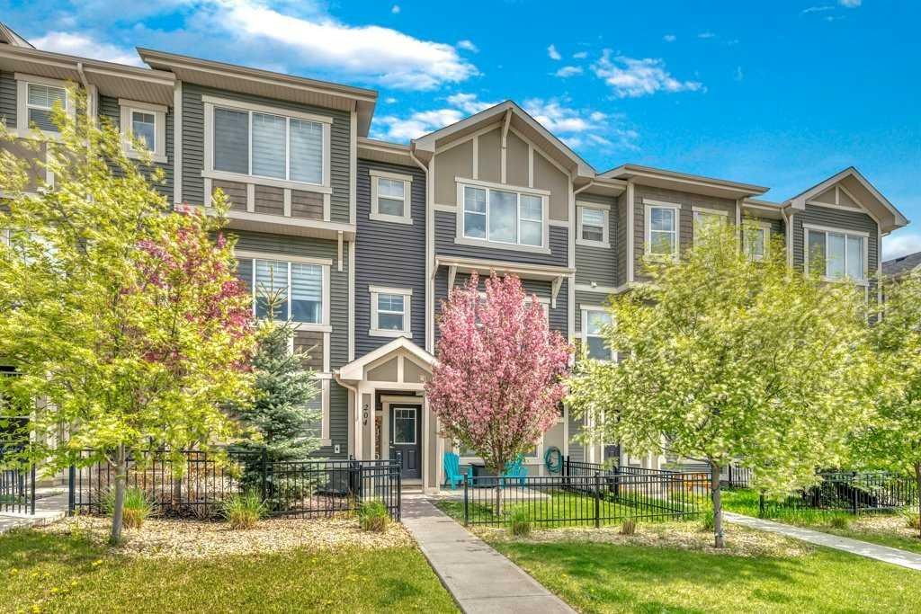 204 Sundown Road, Cochrane, Alberta, T4C 2M5
