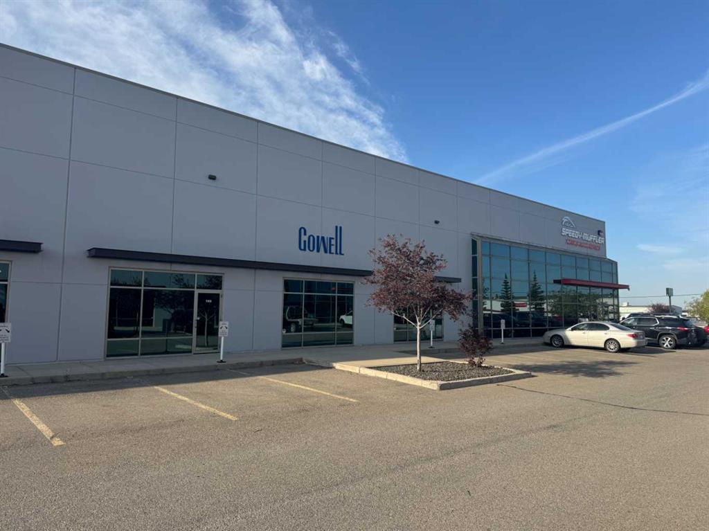 #102 118 East Lake Boulevard NE, Airdrie, Alberta, T4A 2G2