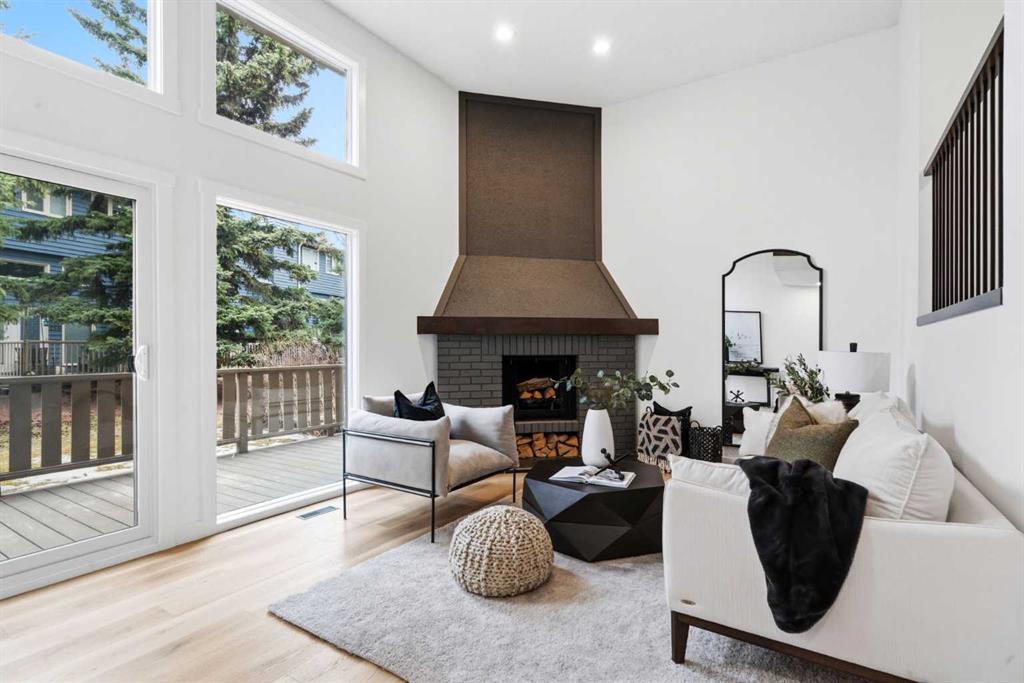 20 Point Mckay Court NW, Calgary, Alberta, T3B 5B7