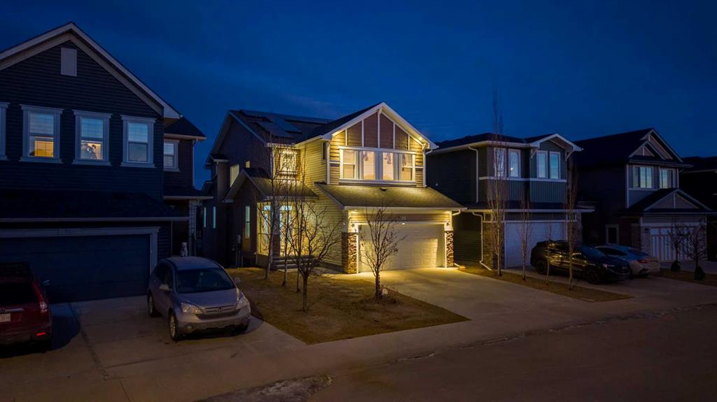 99 Evansglen Circle NW, Calgary, Alberta, T3P 0W8