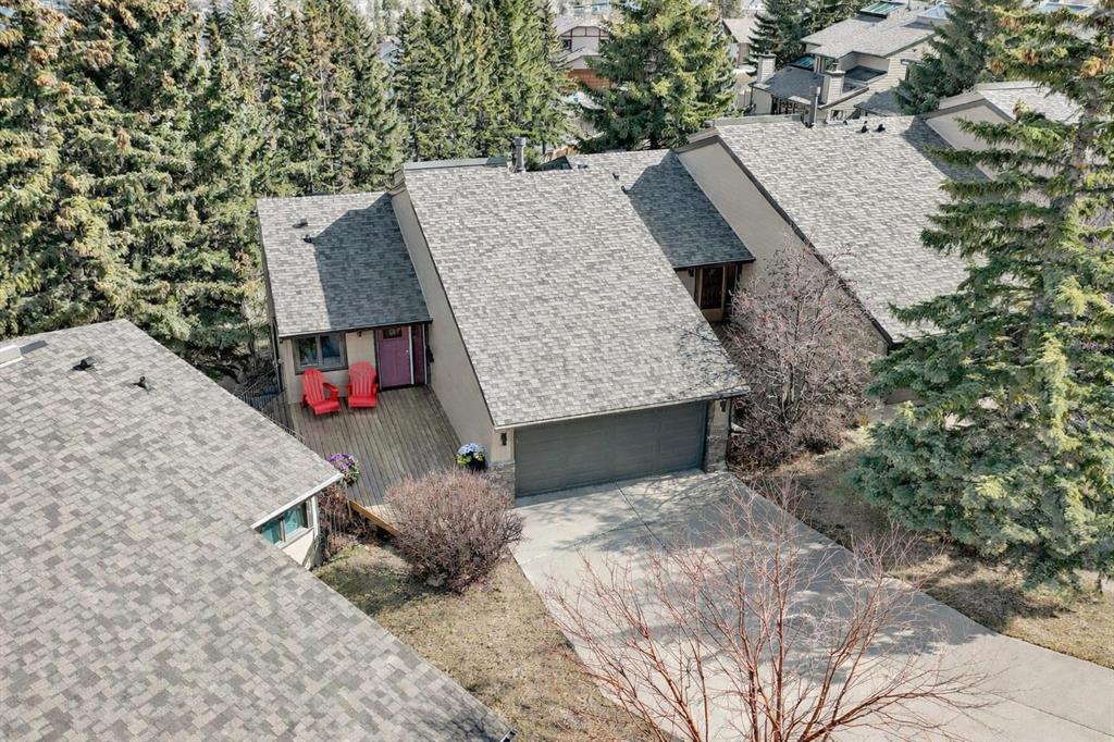 22 Coach Manor Terrace SW, Calgary, Alberta, T3H 1C3