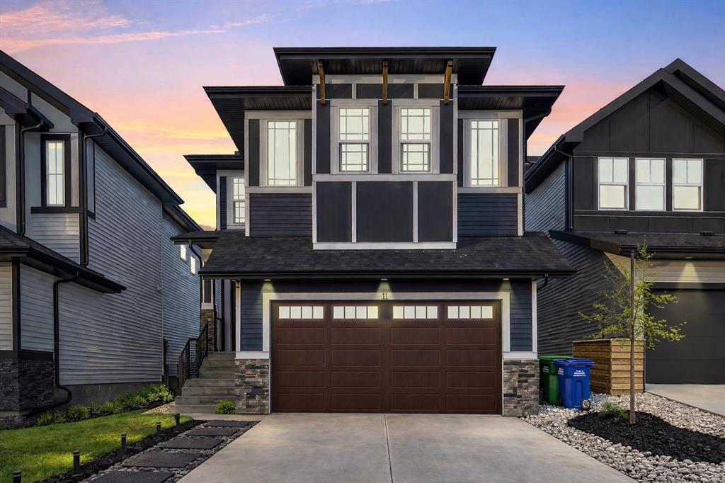 11 Heritage Circle, Cochrane, Alberta, T4C 3G9