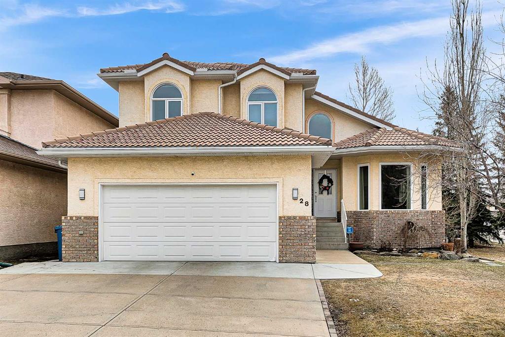 28 Woodpark Close SW, Calgary, Alberta, T2W6G2