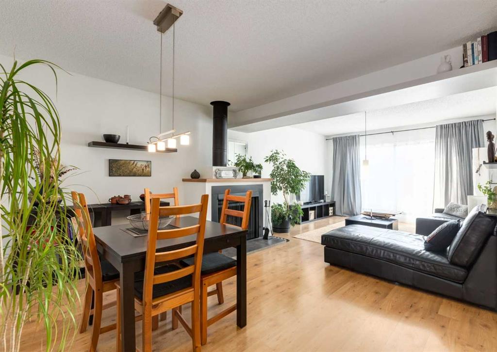 #25 3302 50 Street NW, Calgary, Alberta, T3A 2C6