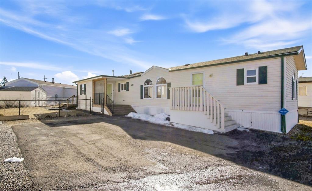 #22 5800 46 Street, Olds, Alberta, T4H 1G7