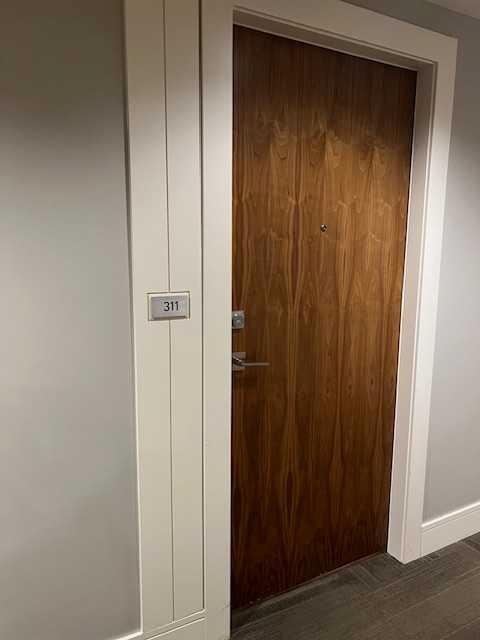 #311 128 2 Street SW, Calgary, Alberta, T2P0W3