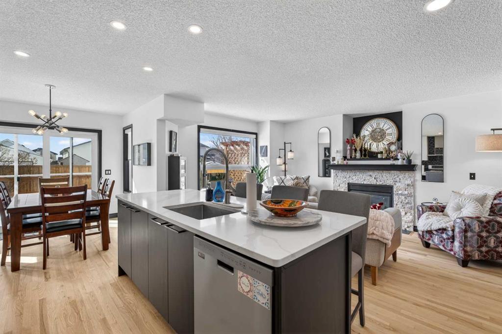 14 Covewood Place NE, Calgary, Alberta, T3K 4V8