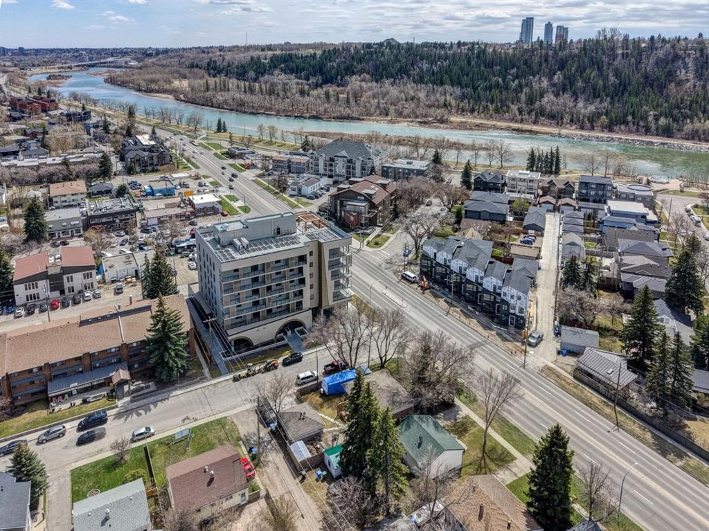 3432 3 Avenue NW, Calgary, Alberta, T2N 0M3